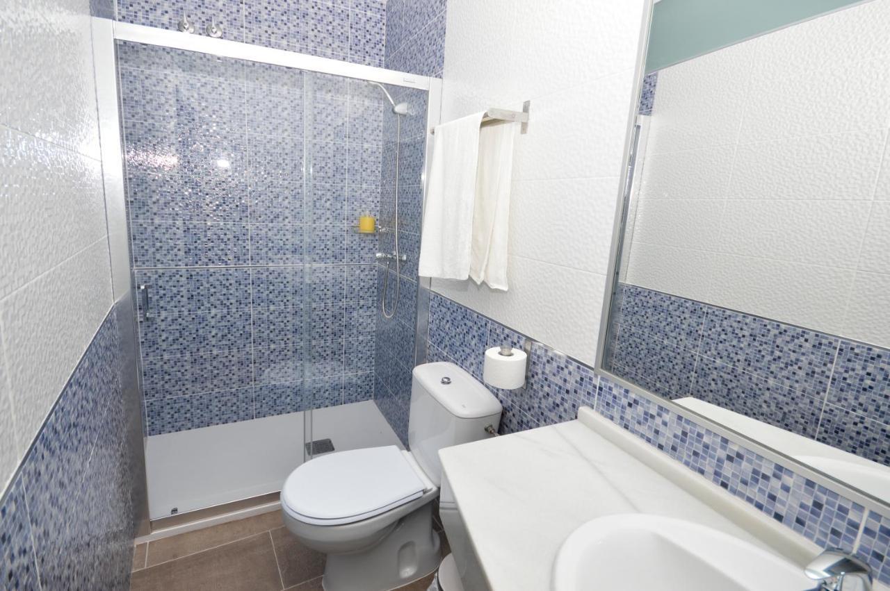 Hostal Maria Jose Conil De La Frontera Bagian luar foto