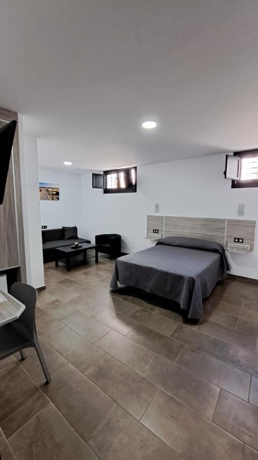 Hostal Maria Jose Conil De La Frontera Bagian luar foto