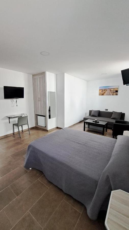 Hostal Maria Jose Conil De La Frontera Bagian luar foto