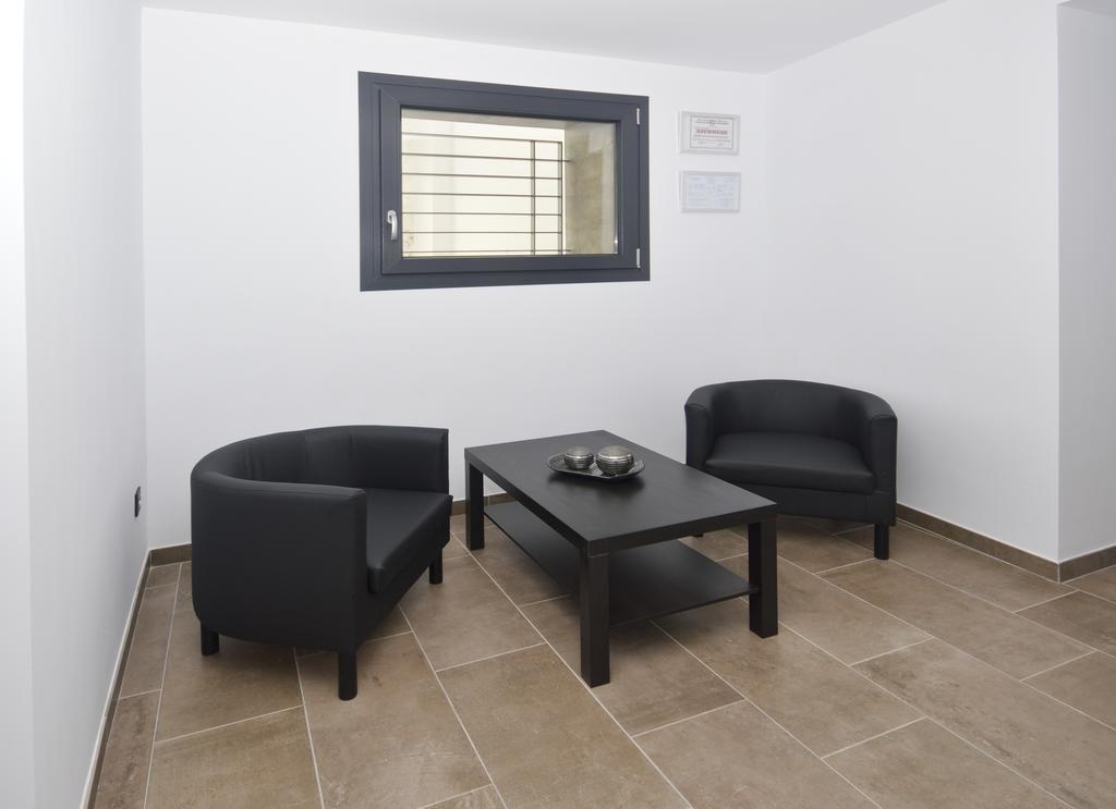 Hostal Maria Jose Conil De La Frontera Bagian luar foto