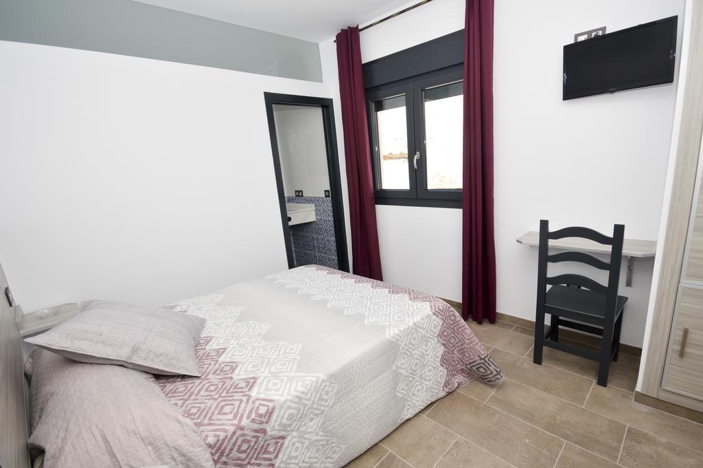 Hostal Maria Jose Conil De La Frontera Bagian luar foto