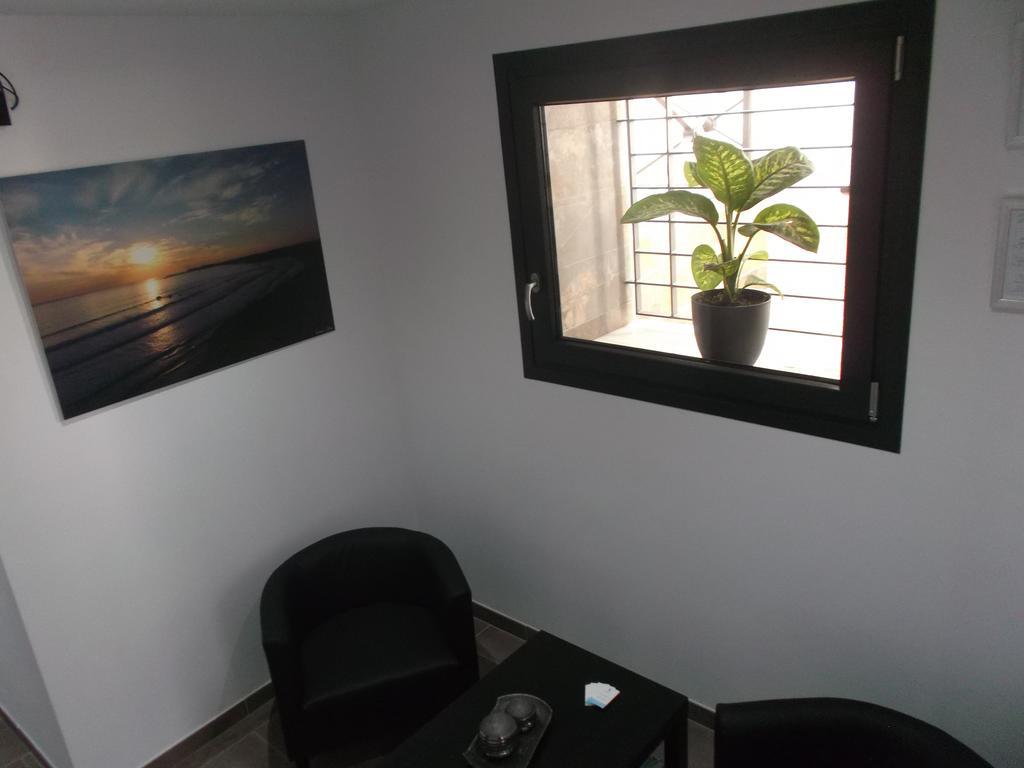 Hostal Maria Jose Conil De La Frontera Bagian luar foto
